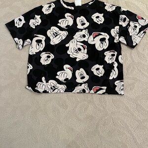 Zara kids Disney Black and Creme Mickey Mouse T-shirt . In perfect condition
